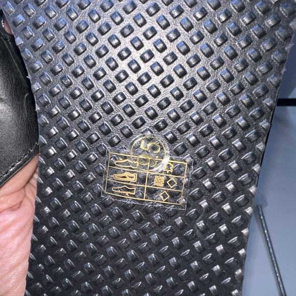 Kelsi Dagger Brooklyn Sandals Womens Size 9.5 Black Leather Buckle Thong Casual - Picture 12 of 14